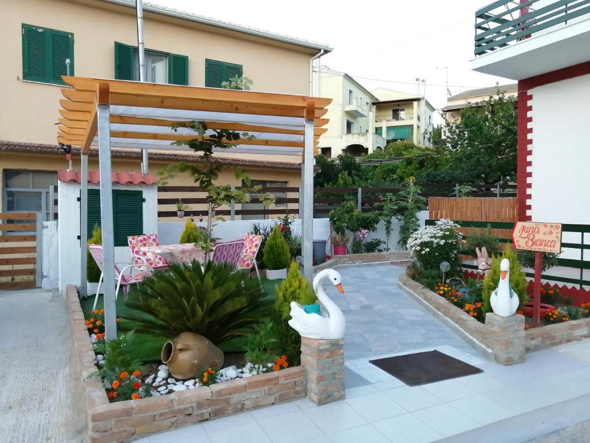 Luna Bianca - Corfu Apartments Exterior foto